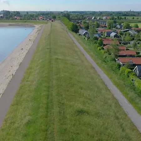 Luxe Recreatie Woning Met Vrij Uitzicht In Kattendijke, Zeeland Dom wakacyjny *