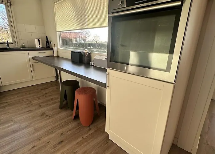 Luxe Recreatie Woning Met Vrij Uitzicht In Kattendijke, Zeeland Dom wakacyjny