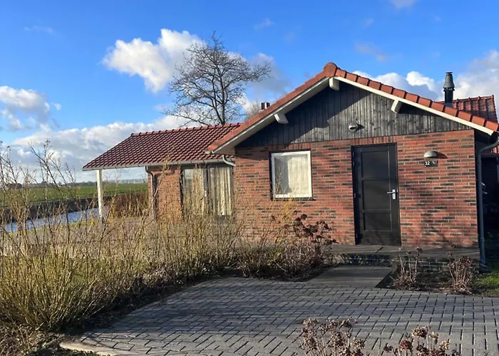 Luxe Recreatie Woning Met Vrij Uitzicht In Kattendijke, Zeeland