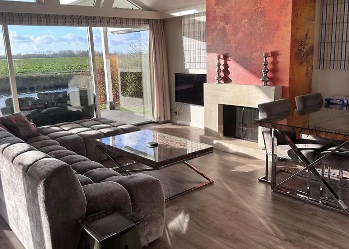 Luxe Recreatie Woning Met Vrij Uitzicht In Kattendijke, Zeeland Semesterbostad