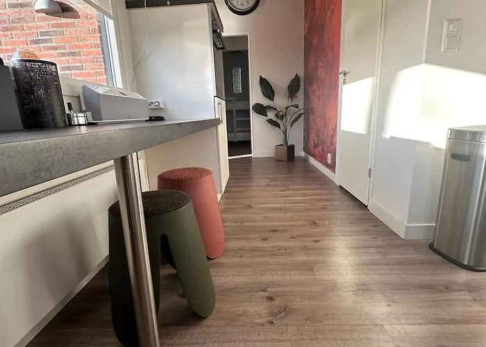 Semesterbostad Luxe Recreatie Woning Met Vrij Uitzicht In Kattendijke, Zeeland